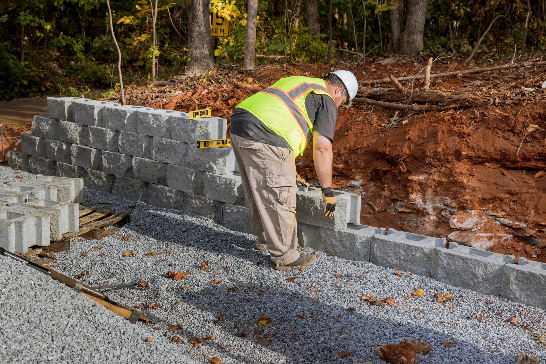 Exploring DIY vs. professional retaining wall installation